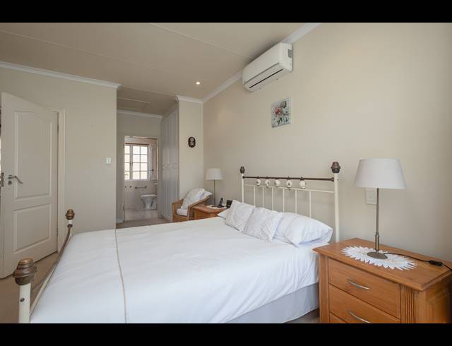 1 BEDROOM SIMPLEX FOR SALE IN SOMERSET PARK